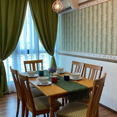 8Pax Cozy Home Stay Jazz Suites 1 Vivacity Kuching Sarawak 3Br Екстериор снимка