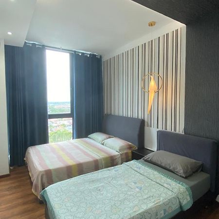 8Pax Cozy Home Stay Jazz Suites 1 Vivacity Kuching Sarawak 3Br Екстериор снимка