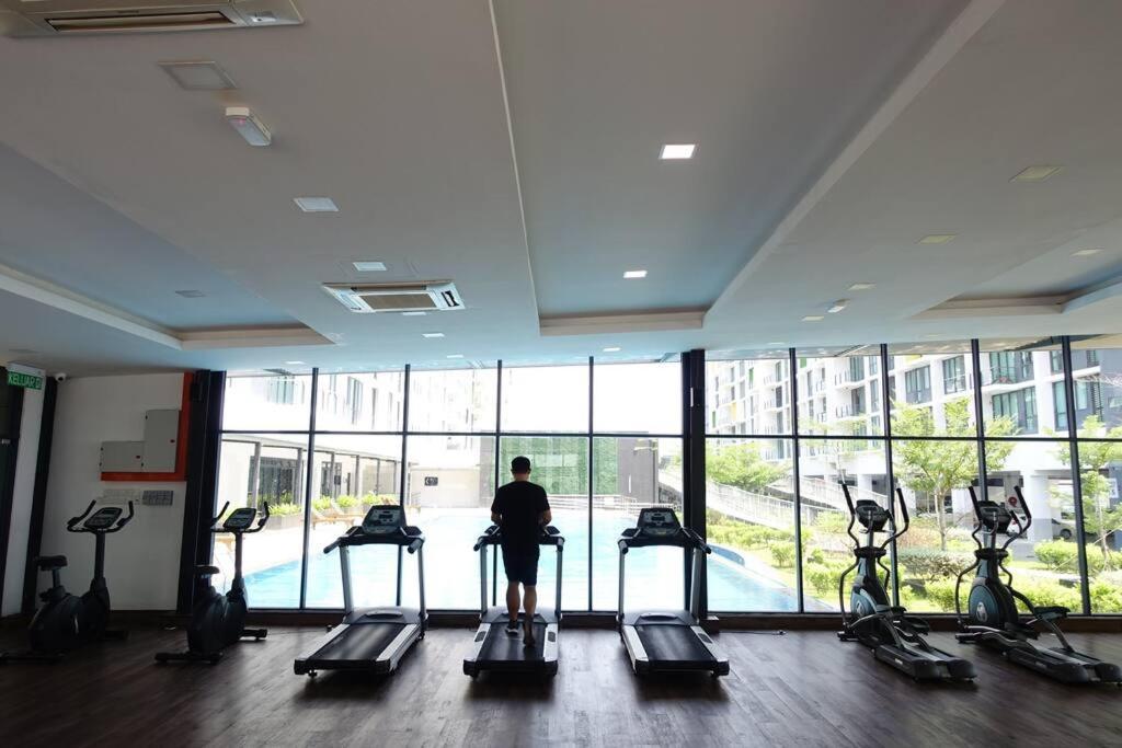 8Pax Cozy Home Stay Jazz Suites 1 Vivacity Kuching Sarawak 3Br Екстериор снимка