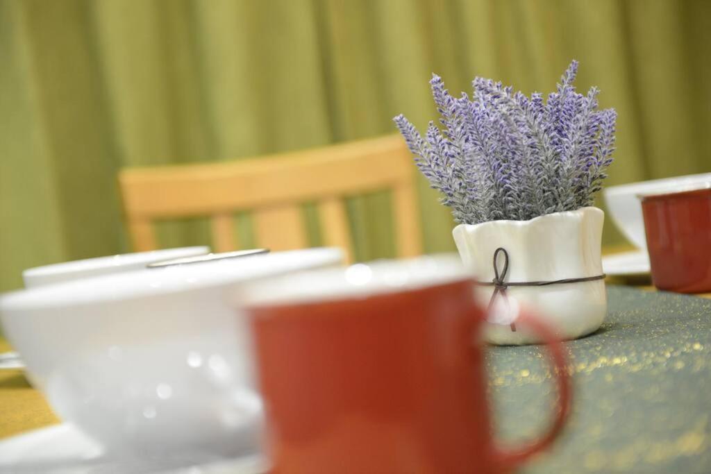 8Pax Cozy Home Stay Jazz Suites 1 Vivacity Kuching Sarawak 3Br Екстериор снимка