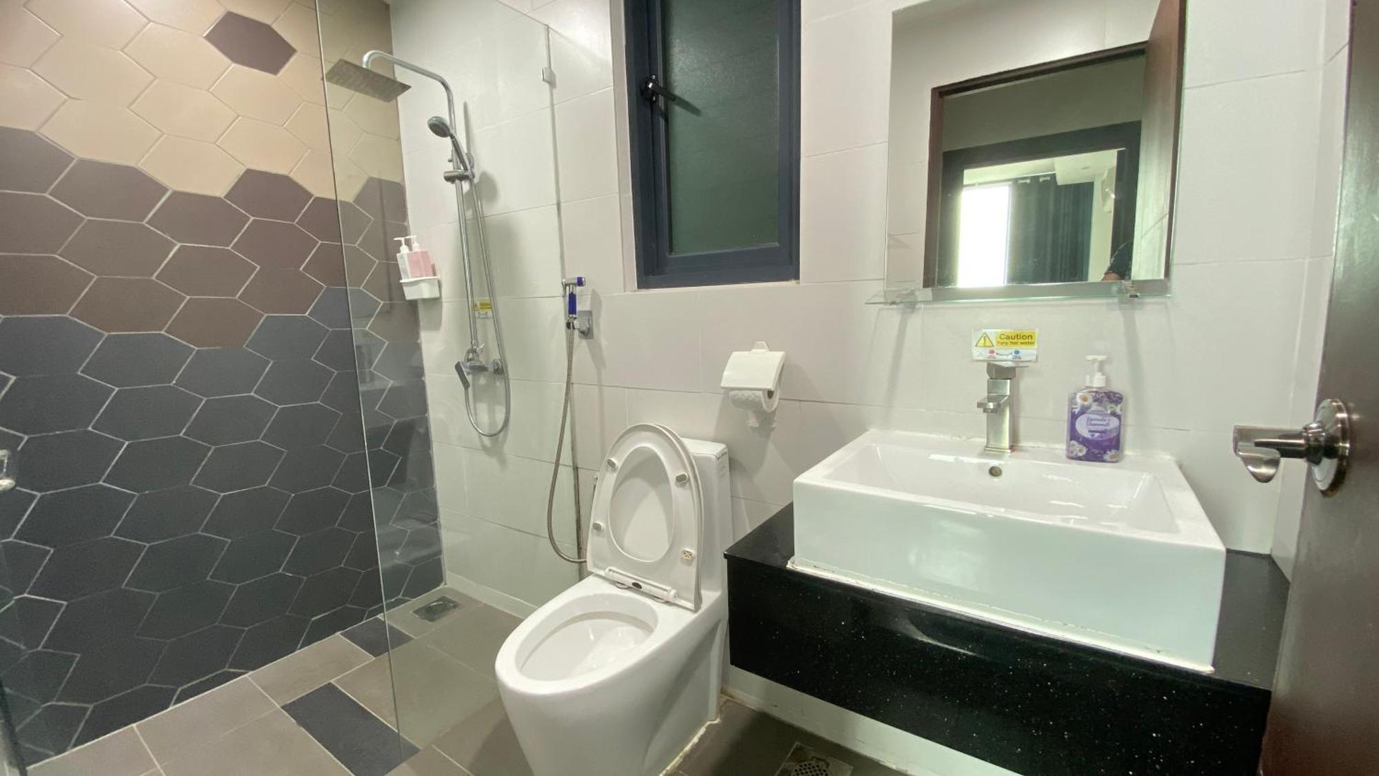 8Pax Cozy Home Stay Jazz Suites 1 Vivacity Kuching Sarawak 3Br Екстериор снимка